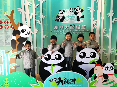 K2 visits the Panda Pavilion