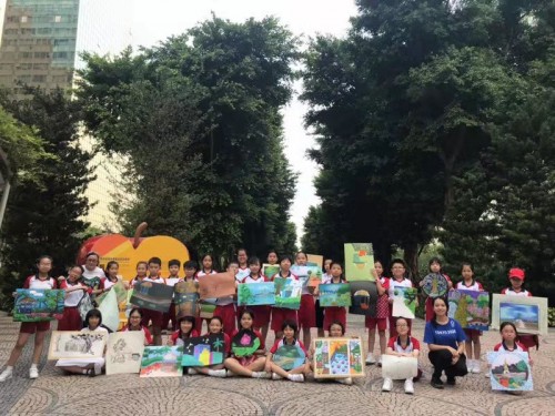 濠小美術組同學宋玉生公園釆風寫生